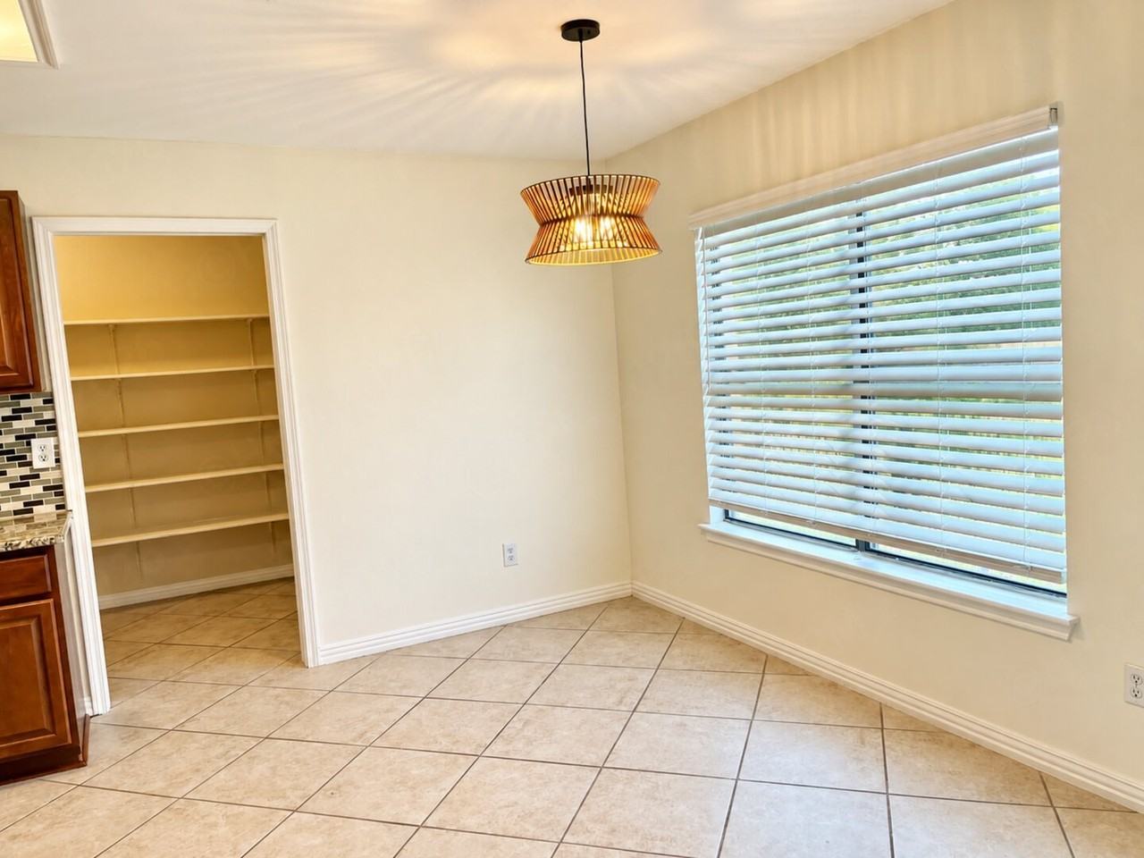 7914 Chestnut Barr Dr - Photo 7 of 18