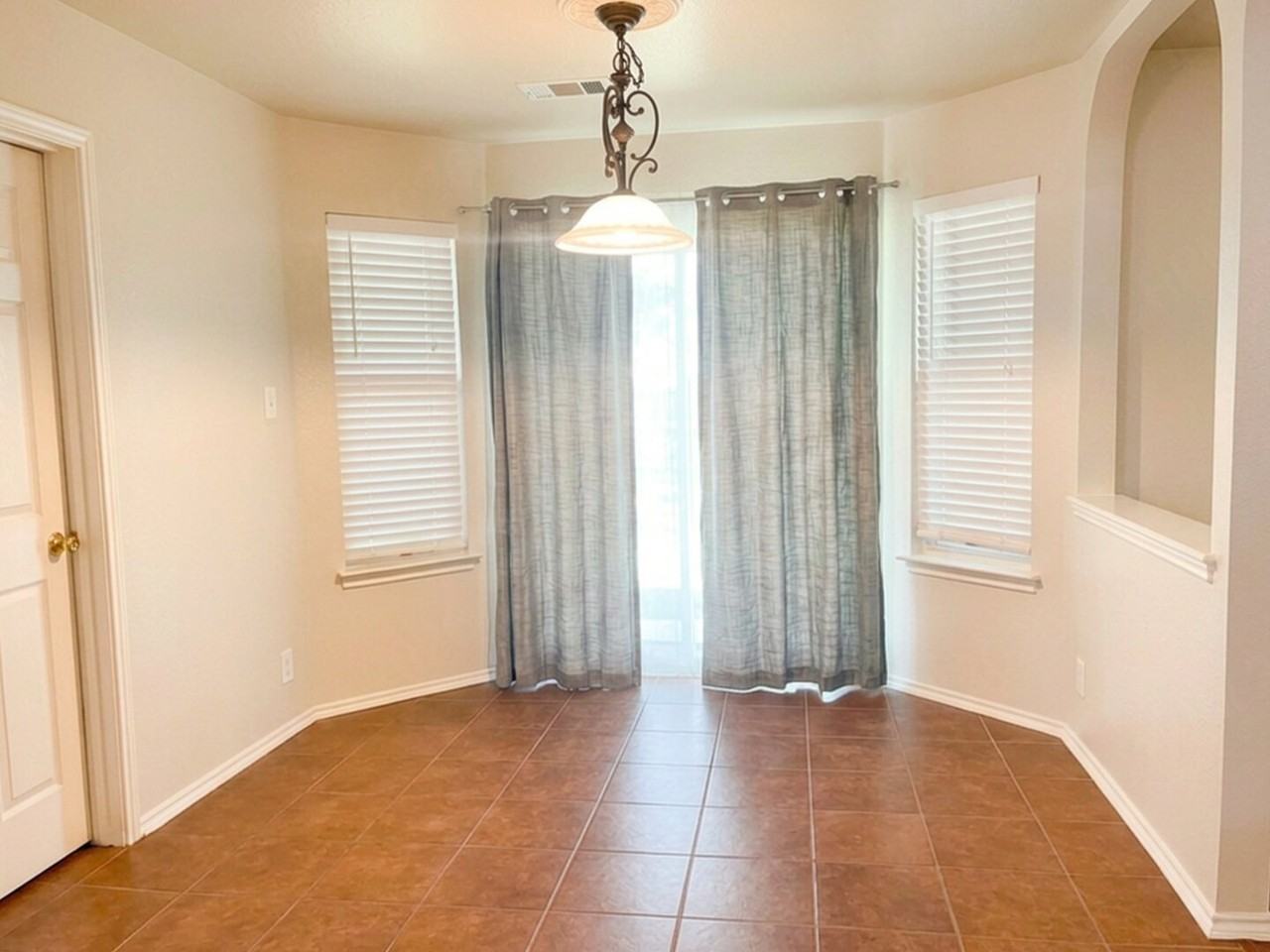 9023 Pinseeker - Photo 7 of 18