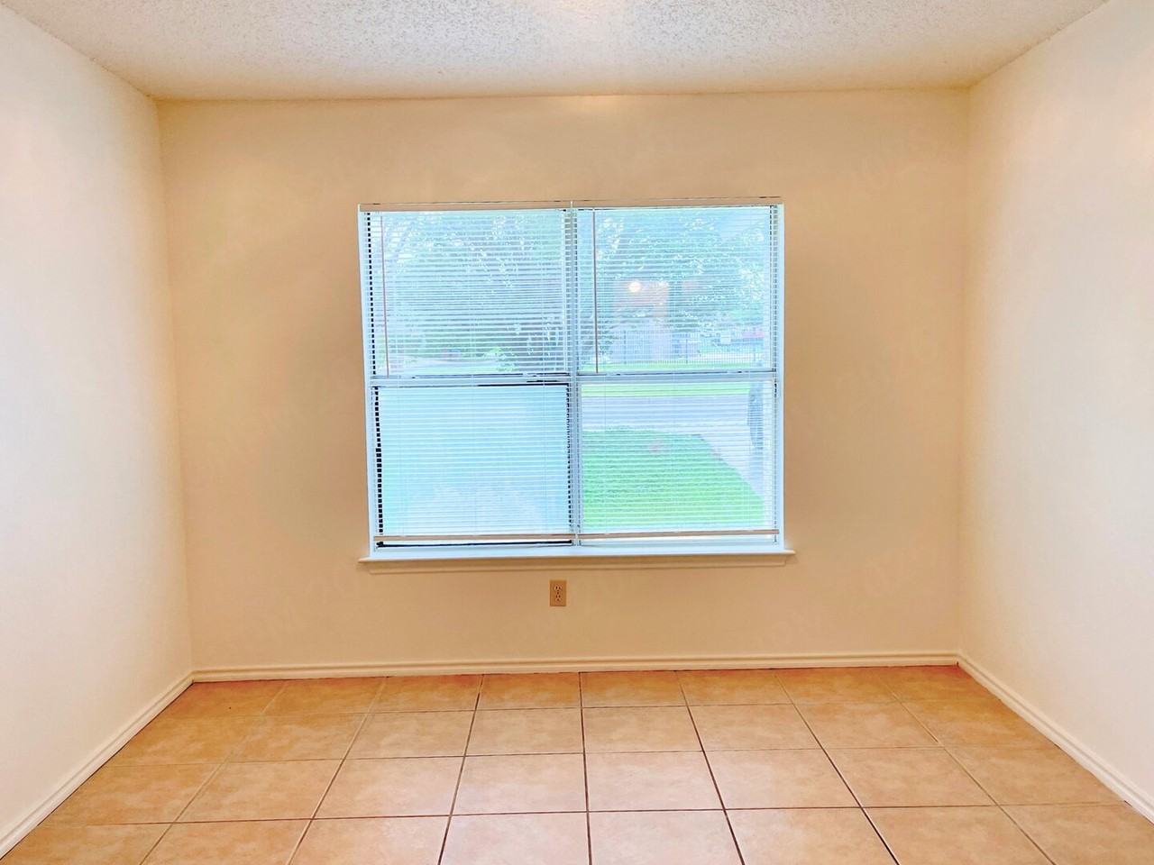 8206 Longhorn Ridge Dr - Photo 6 of 17