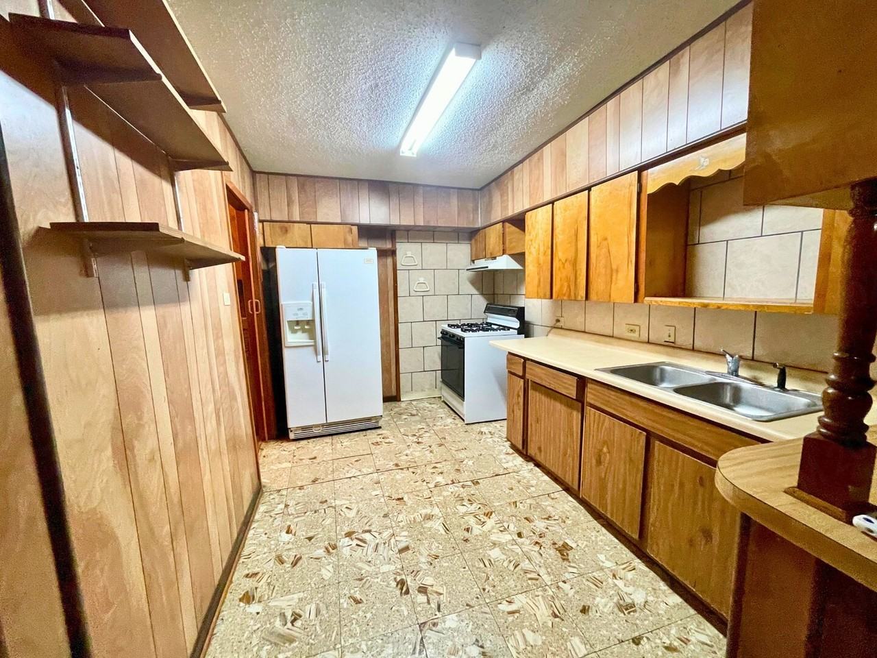 746 Gulf - Photo 6 of 10
