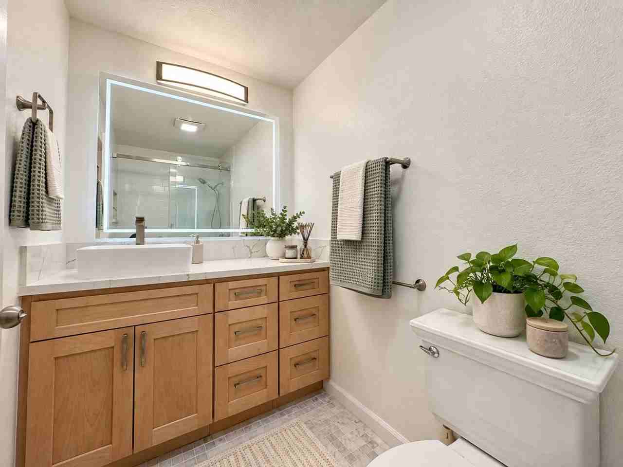 MOVE-IN READY 2 Bed+2 Bath Units at 604 E Orange Grove Ave - Photo 6 of 6