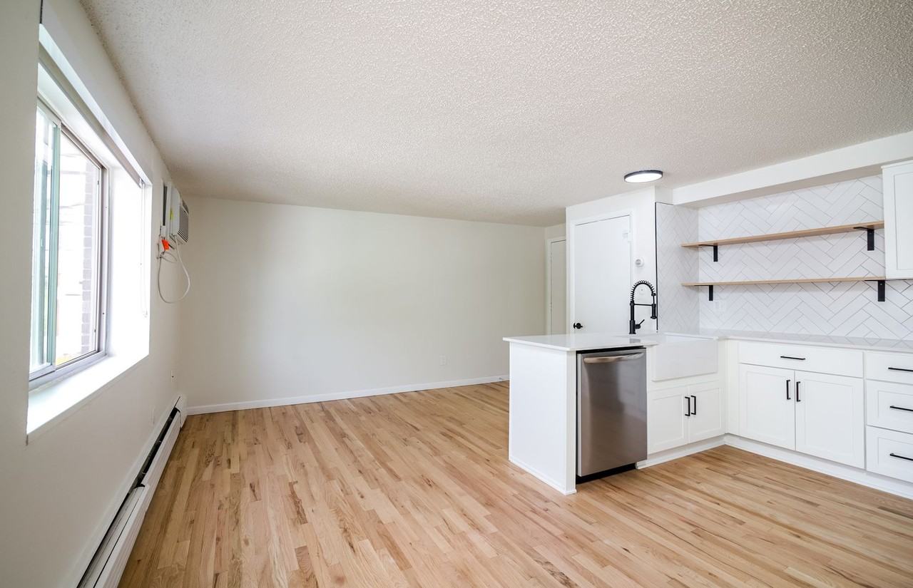 Miner Court - Photo 4 of 16