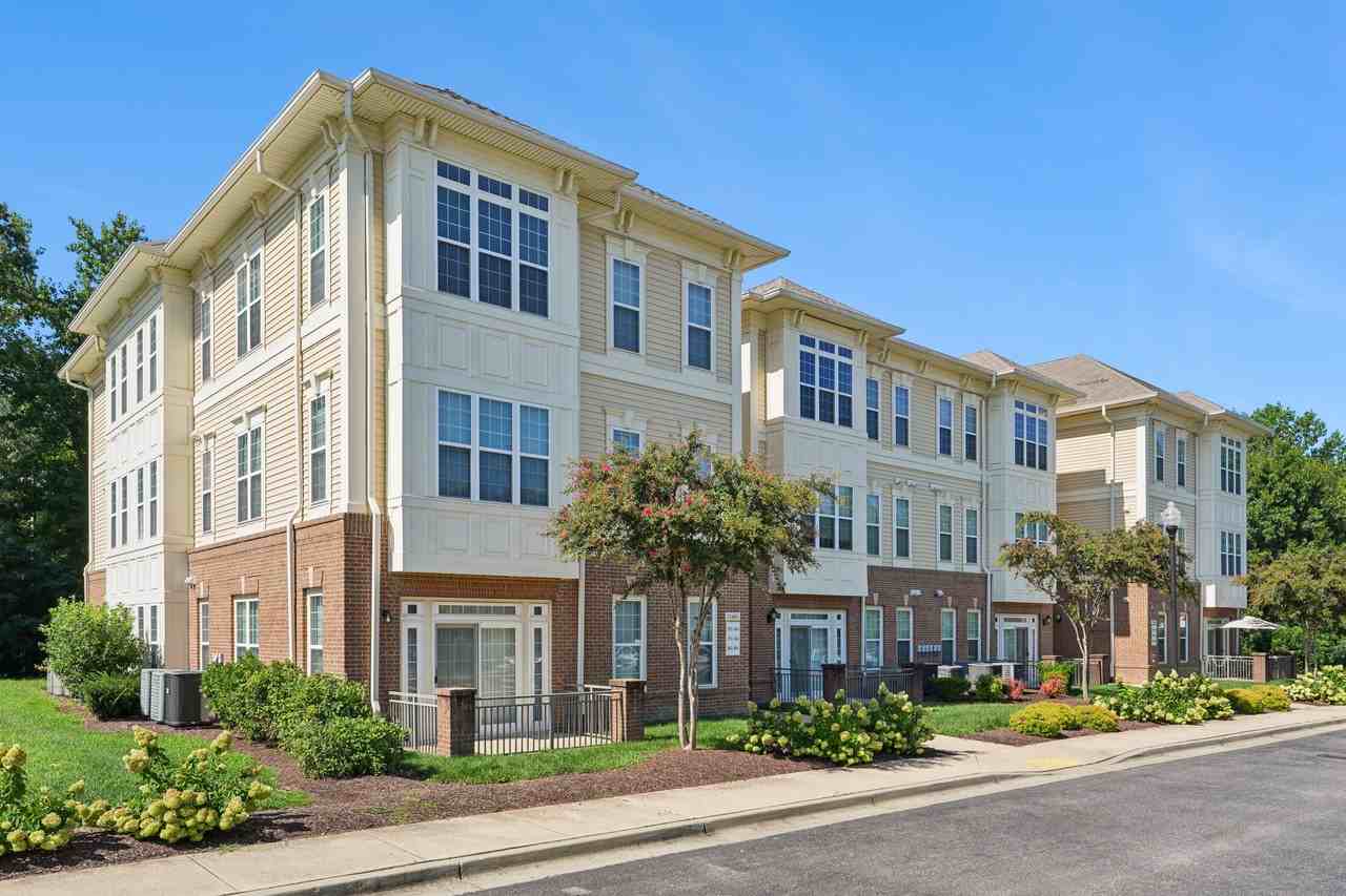 The Nines at Gleneagles Apartments - Photo 2 of 20