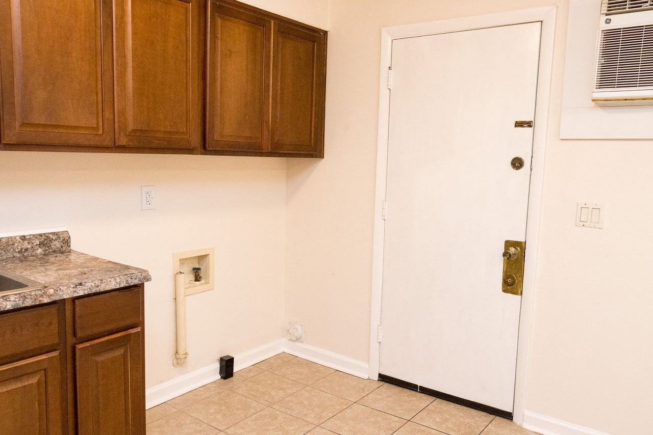 2410 Hickory Valley Rd #2410 - Photo 7 of 16