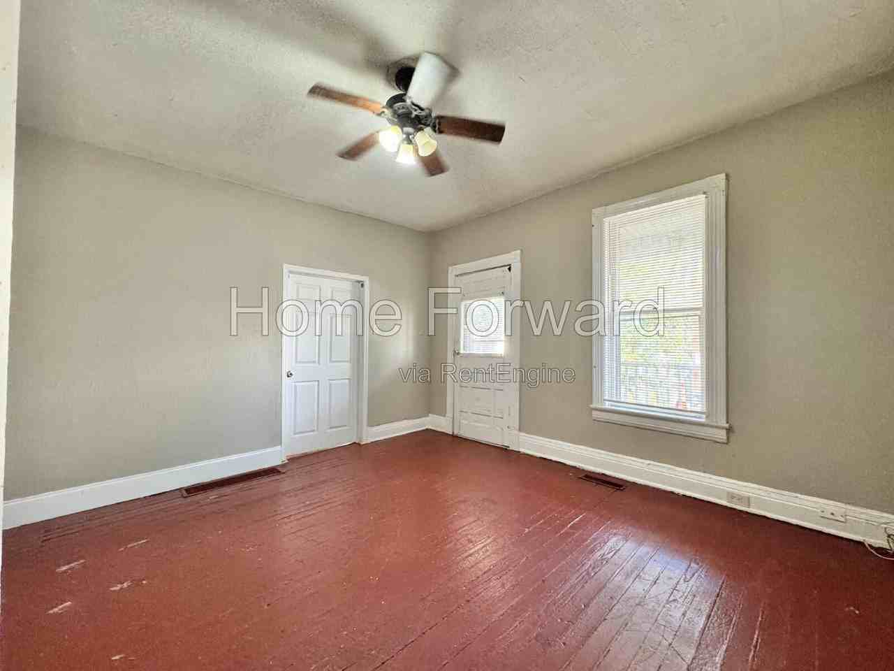 110 Hagerman Ct - Photo 3 of 21