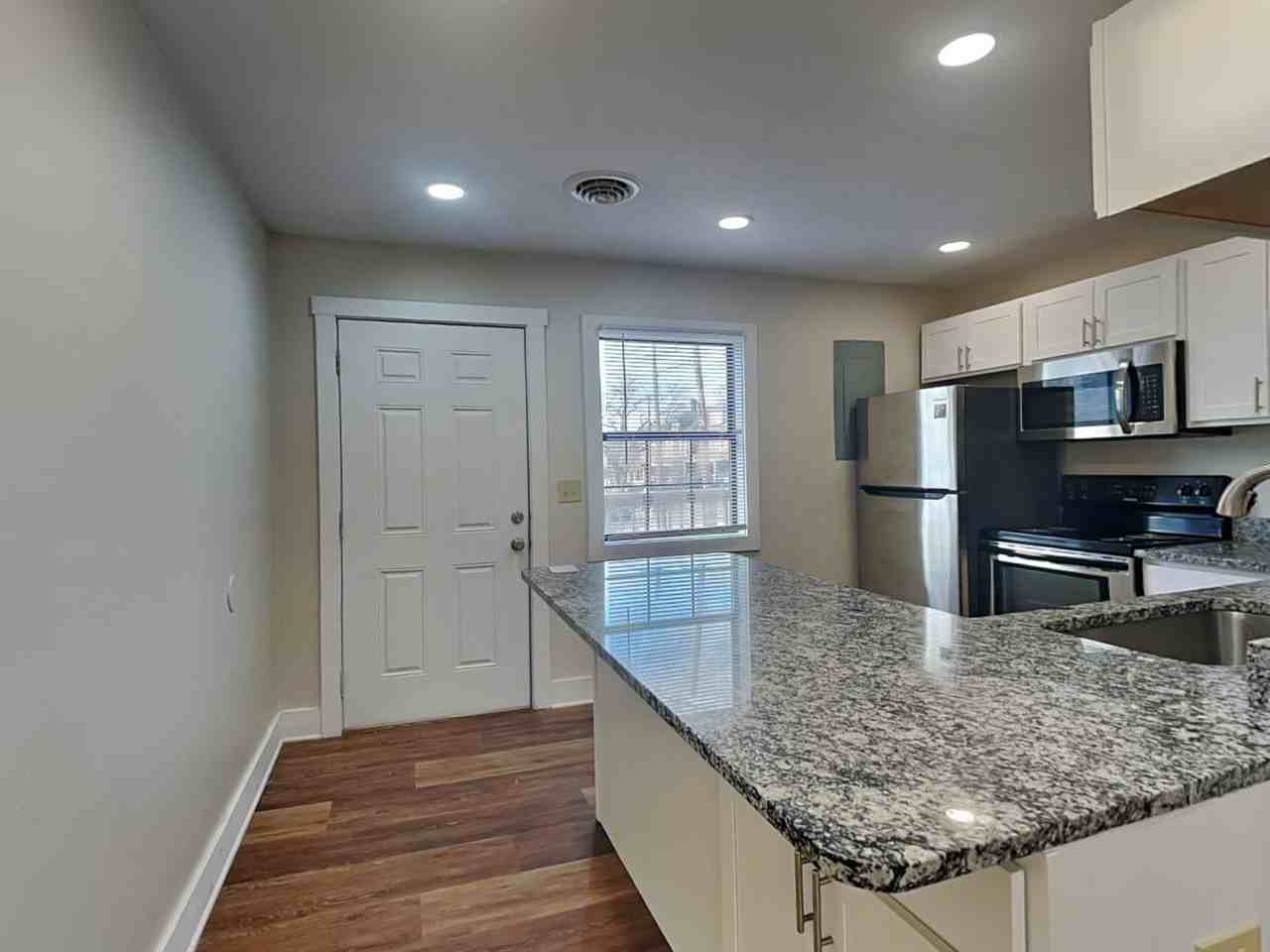 1391 Indianola Ave - Photo 3 of 14