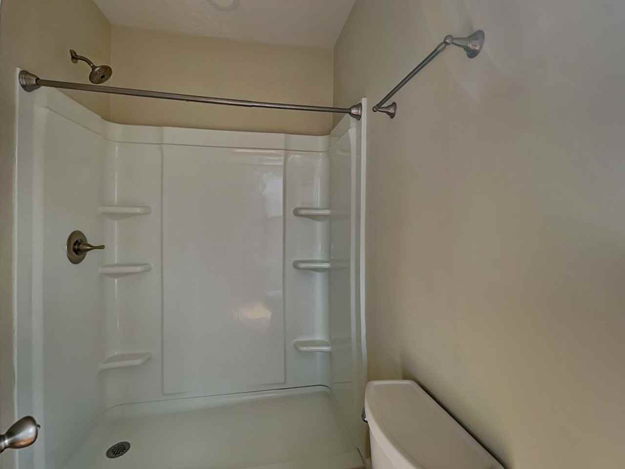 1391 Indianola Ave - Photo 5 of 14