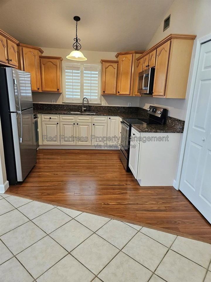 17020 Golfside Cir #103 - Photo 2 of 10
