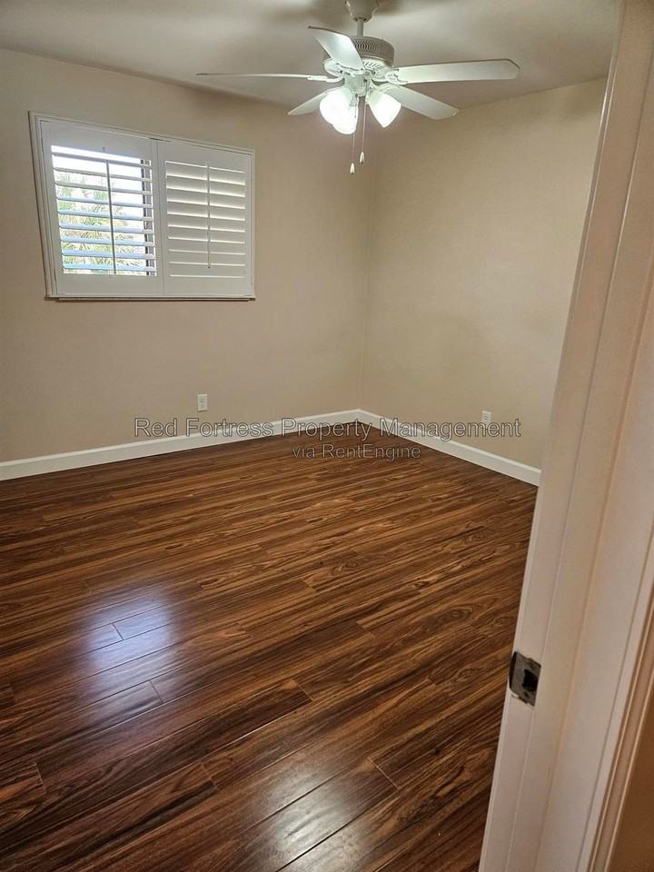 17020 Golfside Cir #103 - Photo 4 of 10