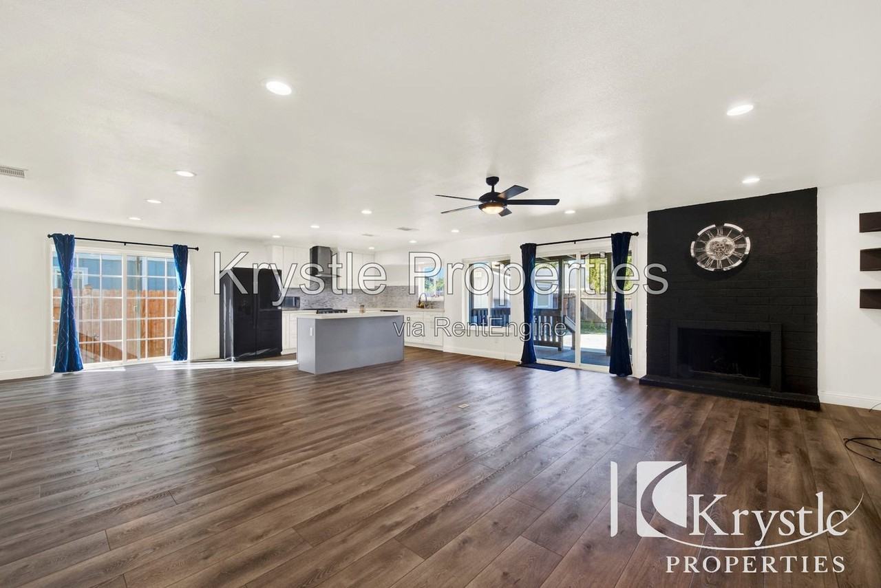 612 Fulmar Dr - Photo 4 of 22