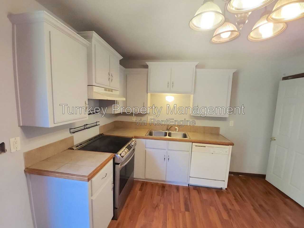 506 S Pool St #504S - Photo 3 of 8