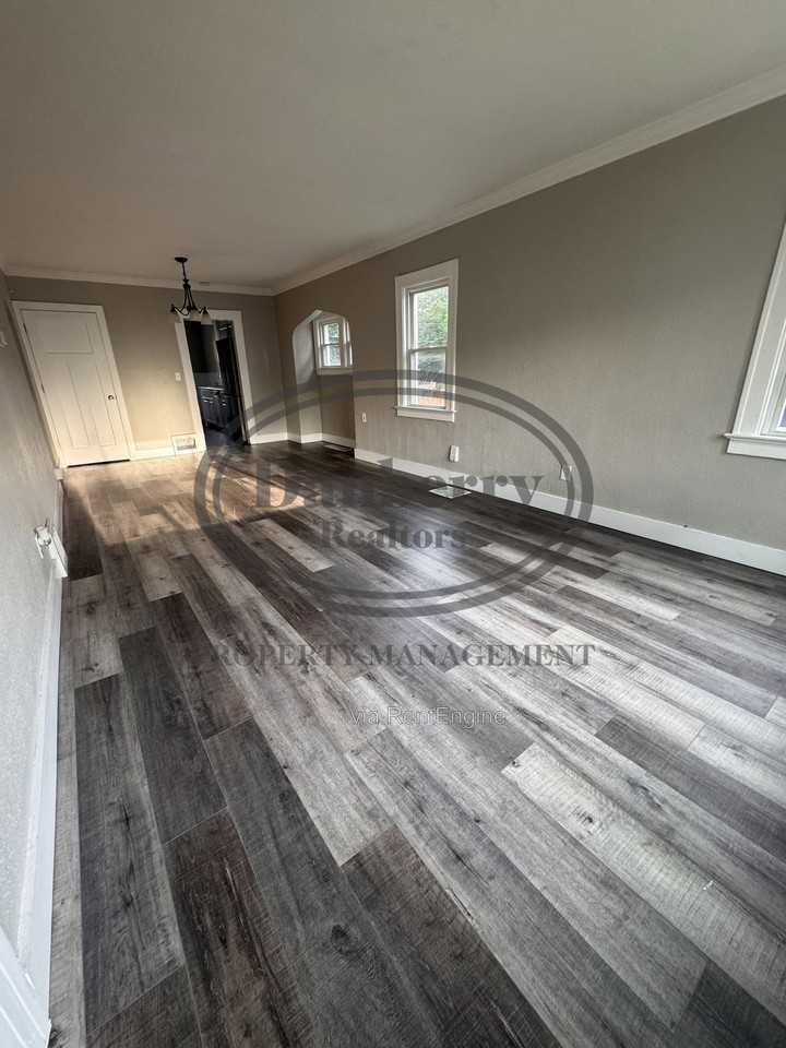 5930 Acoma Dr - Photo 2 of 13