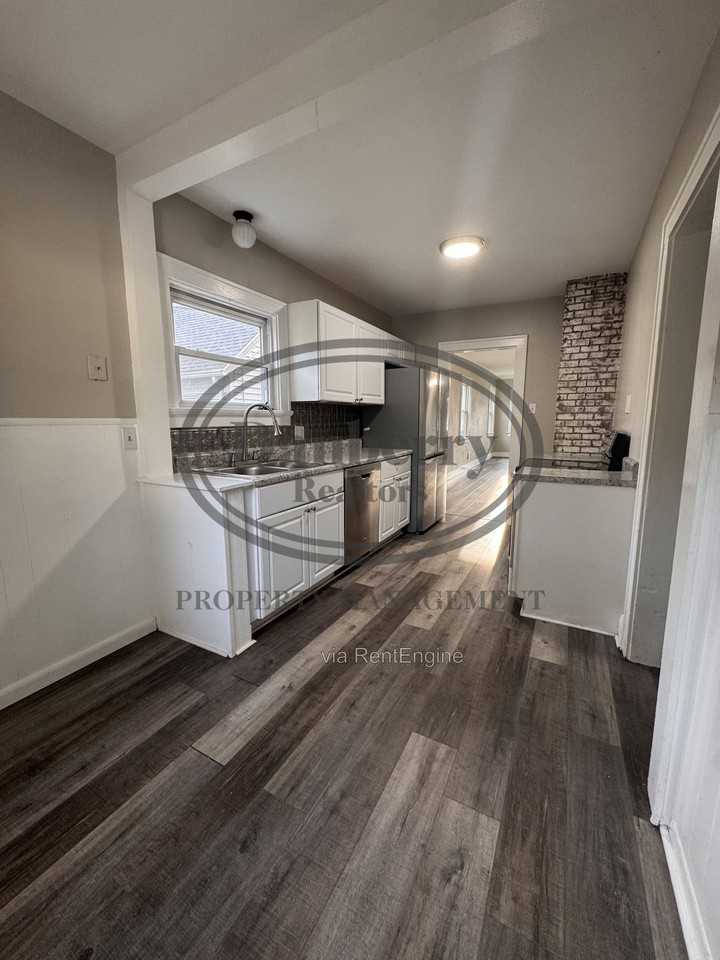 5930 Acoma Dr - Photo 4 of 13