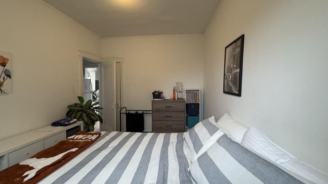 2921 W Mclean Ave #3 - Photo 4 of 12