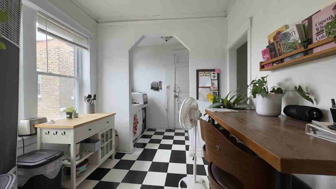 2921 W Mclean Ave #3 - Photo 5 of 12