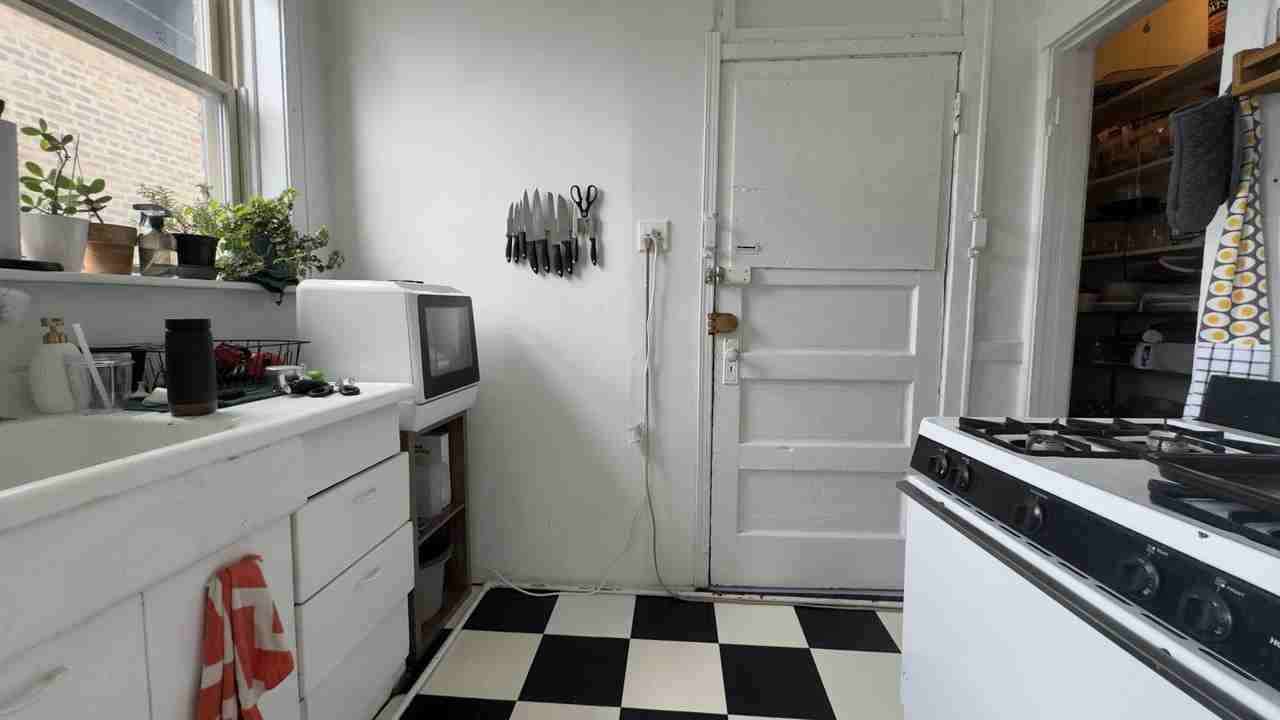 2921 W Mclean Ave #3 - Photo 7 of 12