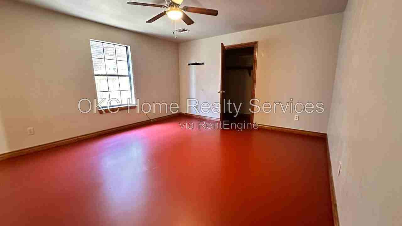 2840 Nw 11th St - Photo 6 of 17
