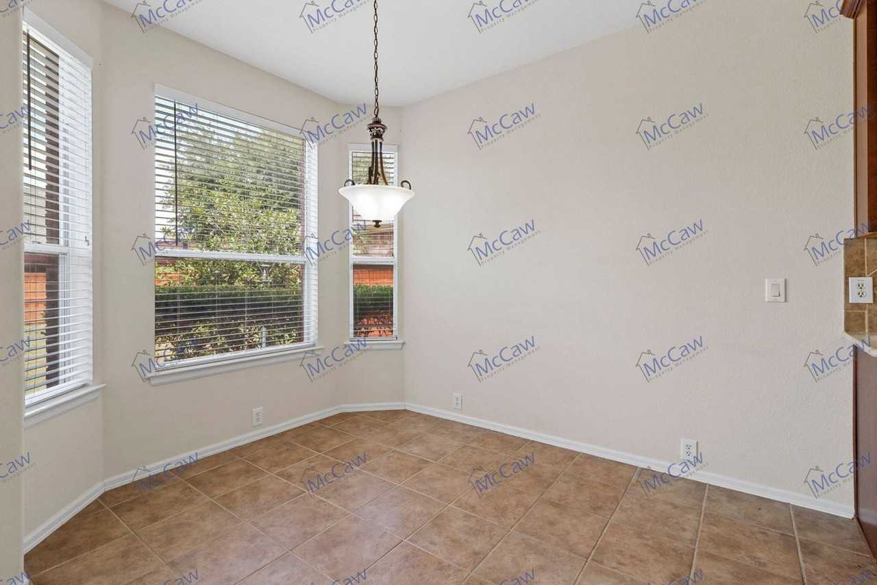 2812 S Serrano - Photo 6 of 19