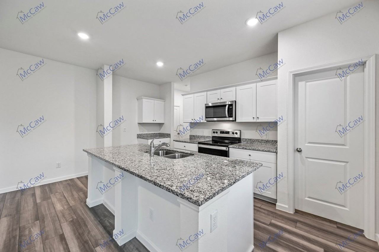 11 Glen Crossing Rd - Photo 6 of 21