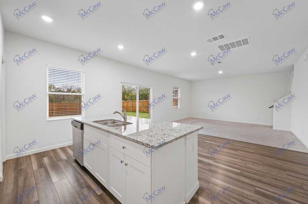 11 Glen Crossing Rd - Photo 7 of 21
