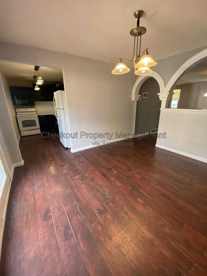 3985 Schiller Pl - Photo 7 of 12