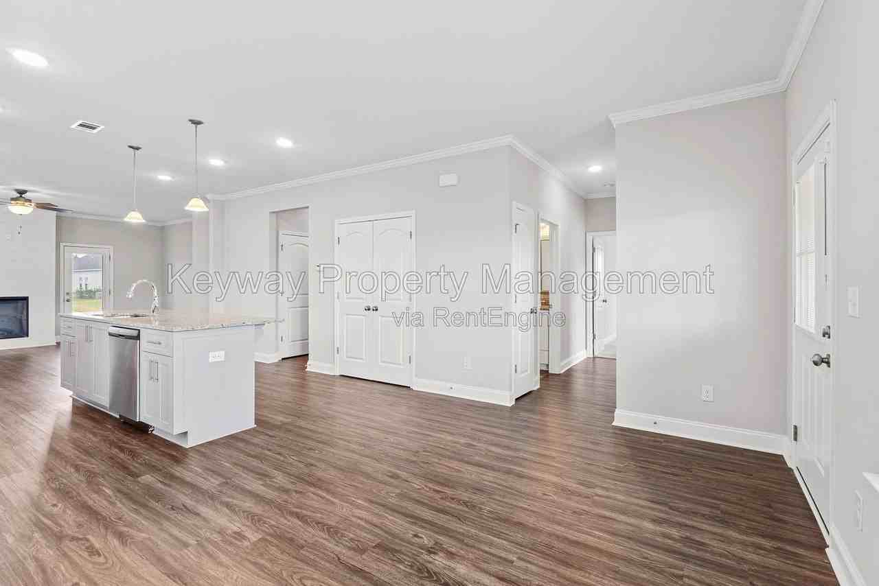 214 Andrews Ln - Photo 6 of 23