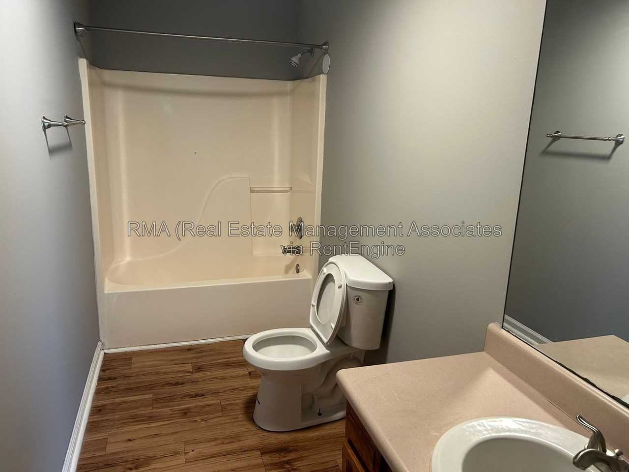 816 Lane St - Photo 2 of 8
