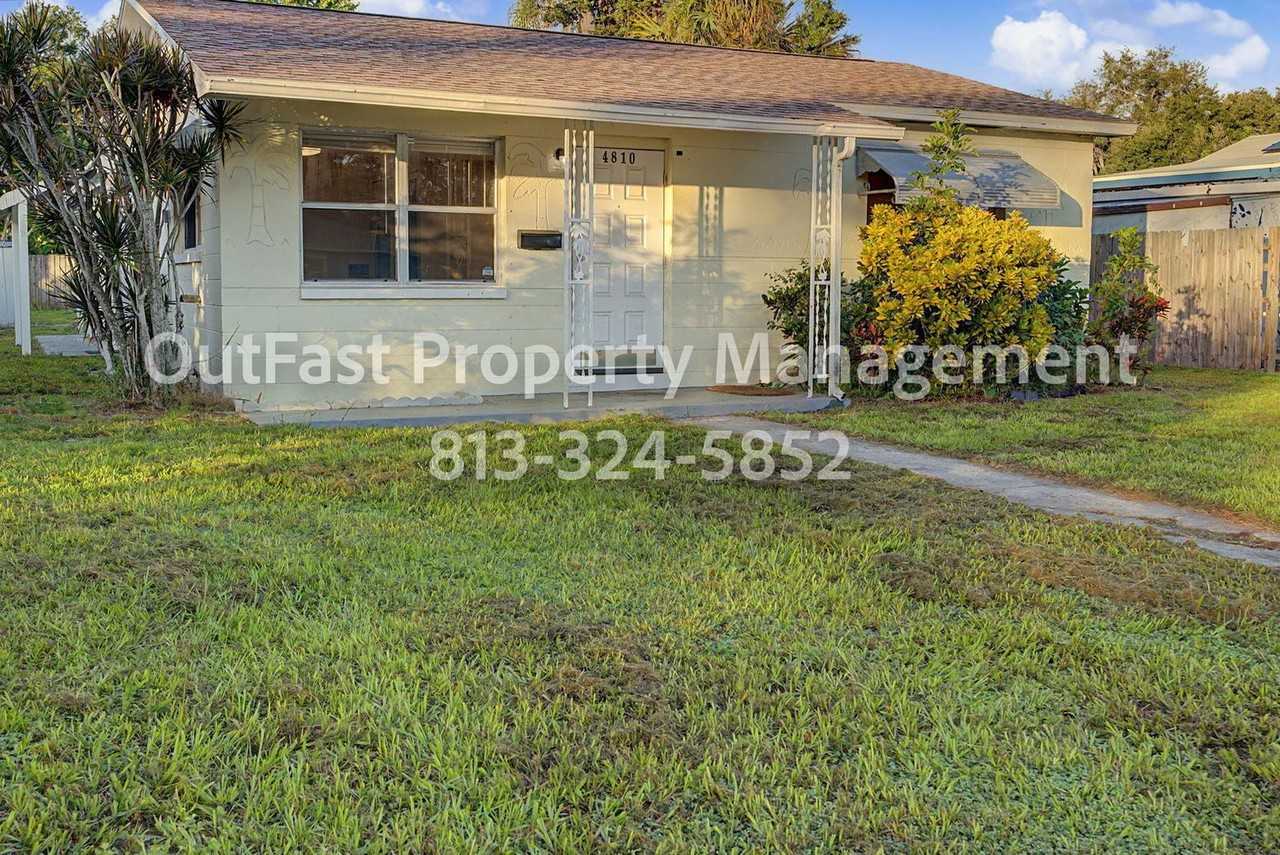 4810 Haines Rd N - Photo 3 of 47