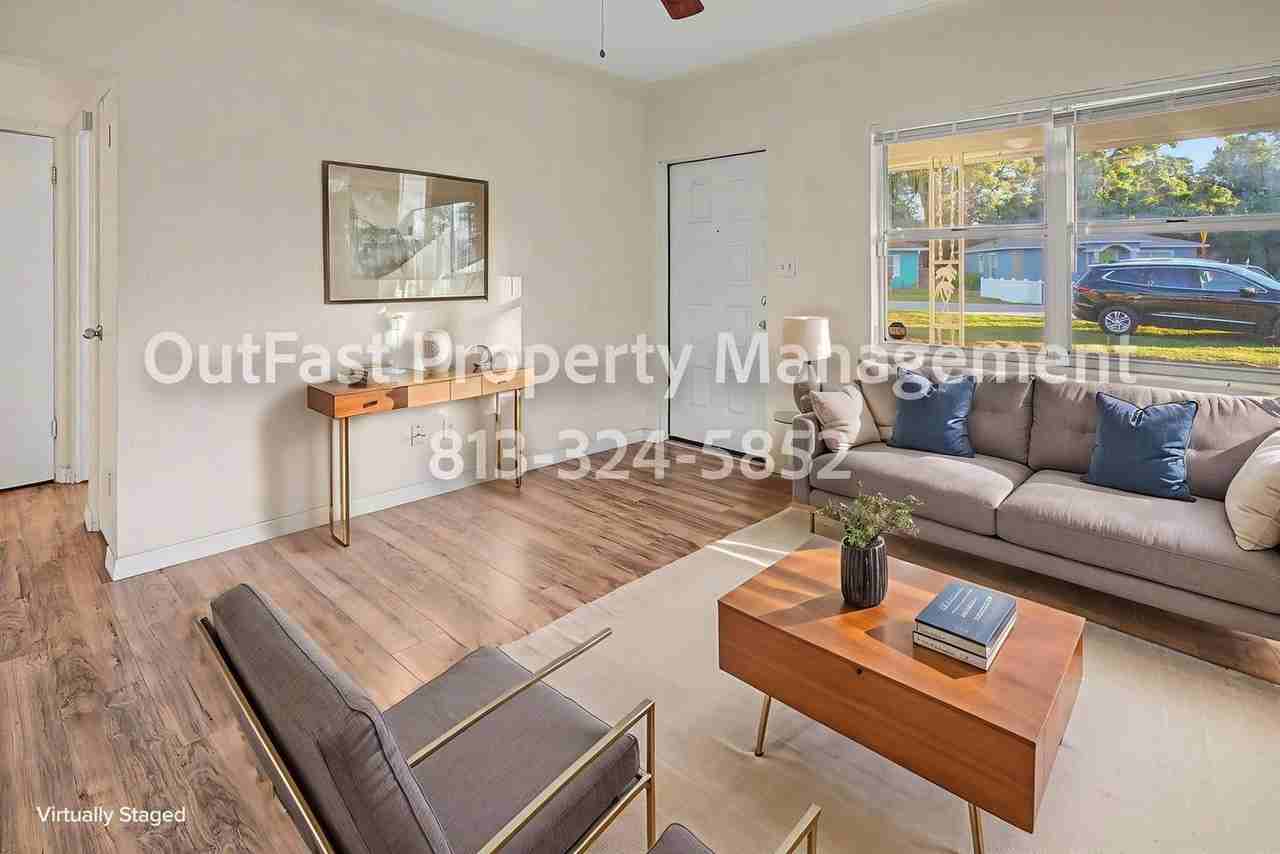 4810 Haines Rd N - Photo 7 of 47