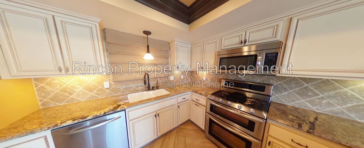 401 Golden West Ave - Photo 6 of 27