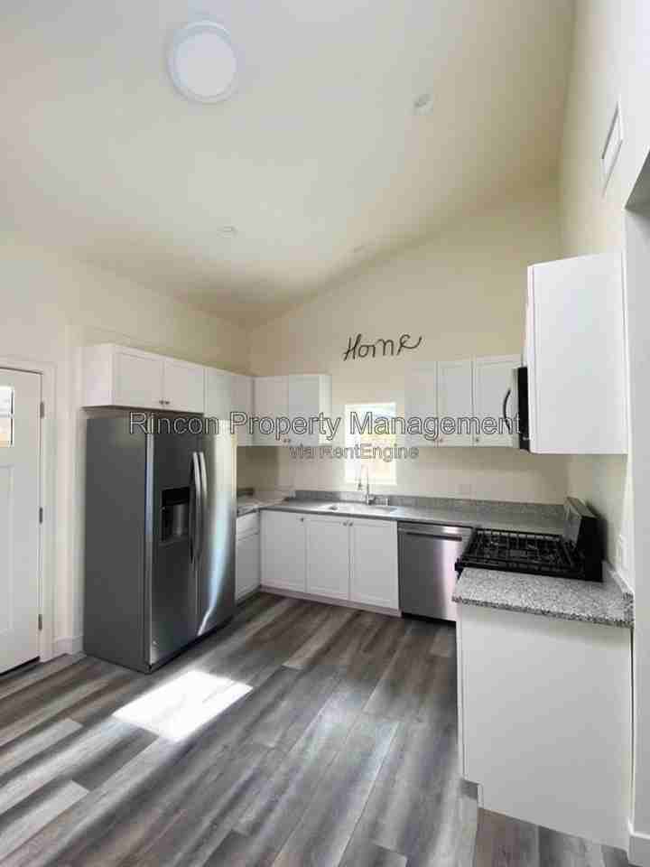 708 Calle Pensamiento - Photo 2 of 12