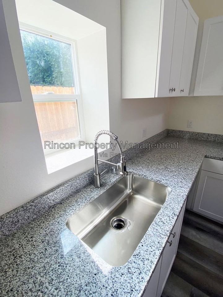 708 Calle Pensamiento - Photo 4 of 12