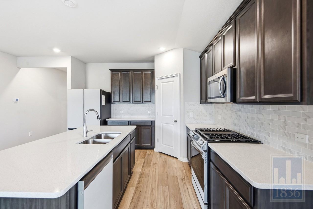 14312 Bryce Ln - Photo 5 of 50
