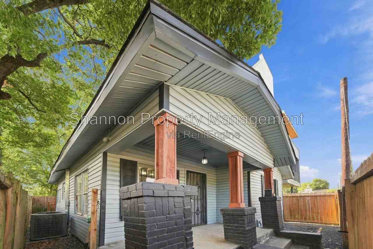 2903 Burkett St - Photo 2 of 34