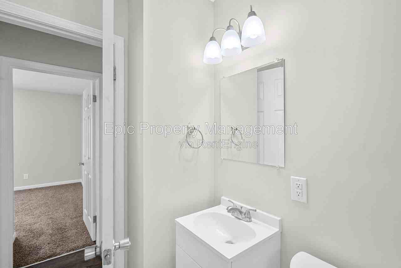 13748 Helen St - Photo 6 of 14