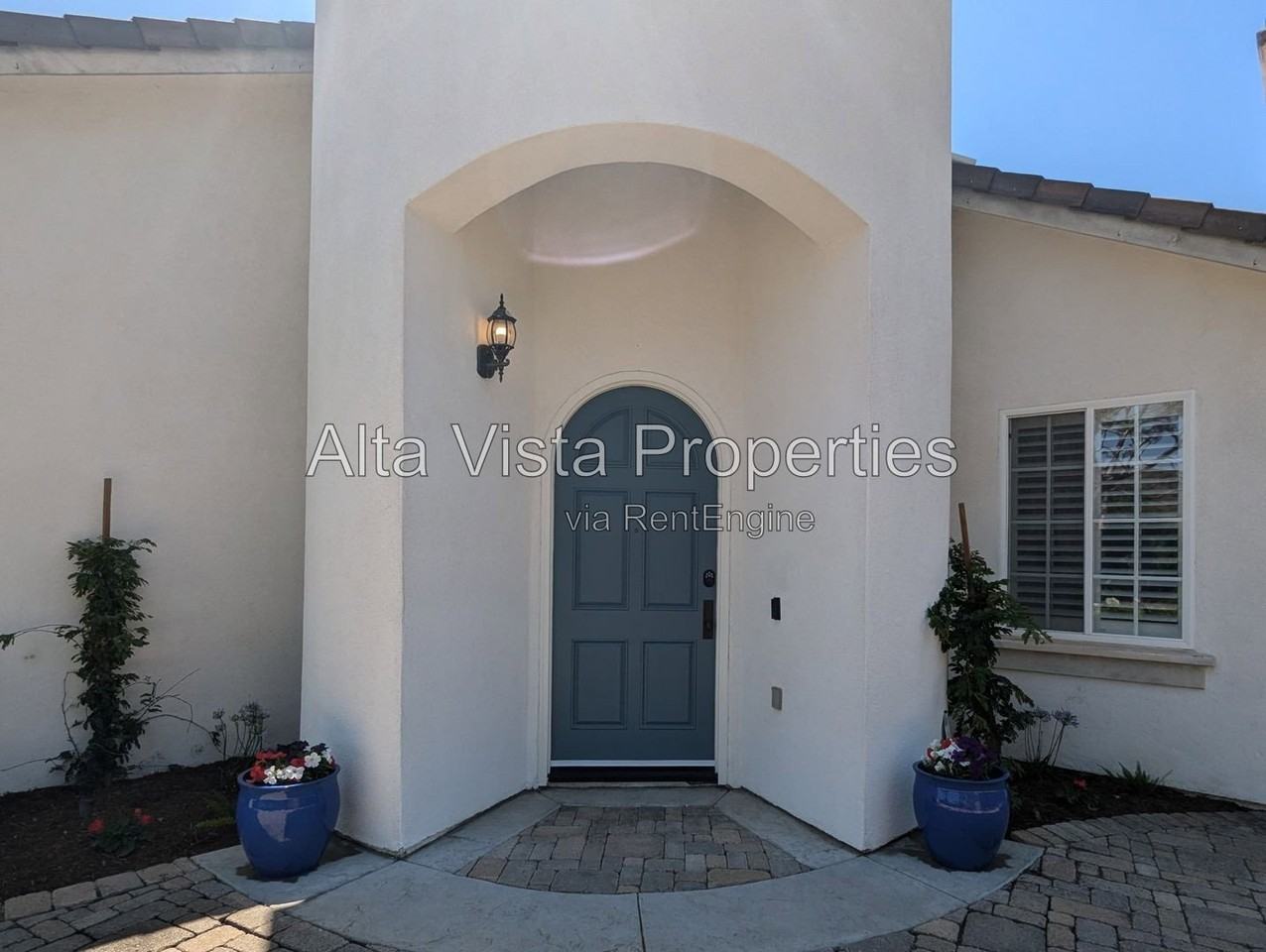 9129 White Alder Ct - Photo 7 of 44