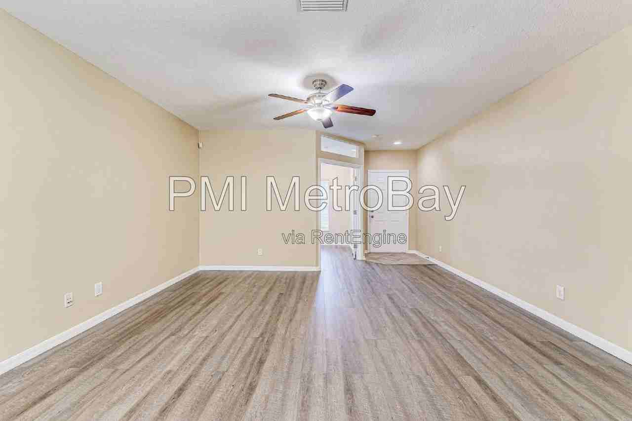 15706 Fishhawk Falls Dr - Photo 7 of 50