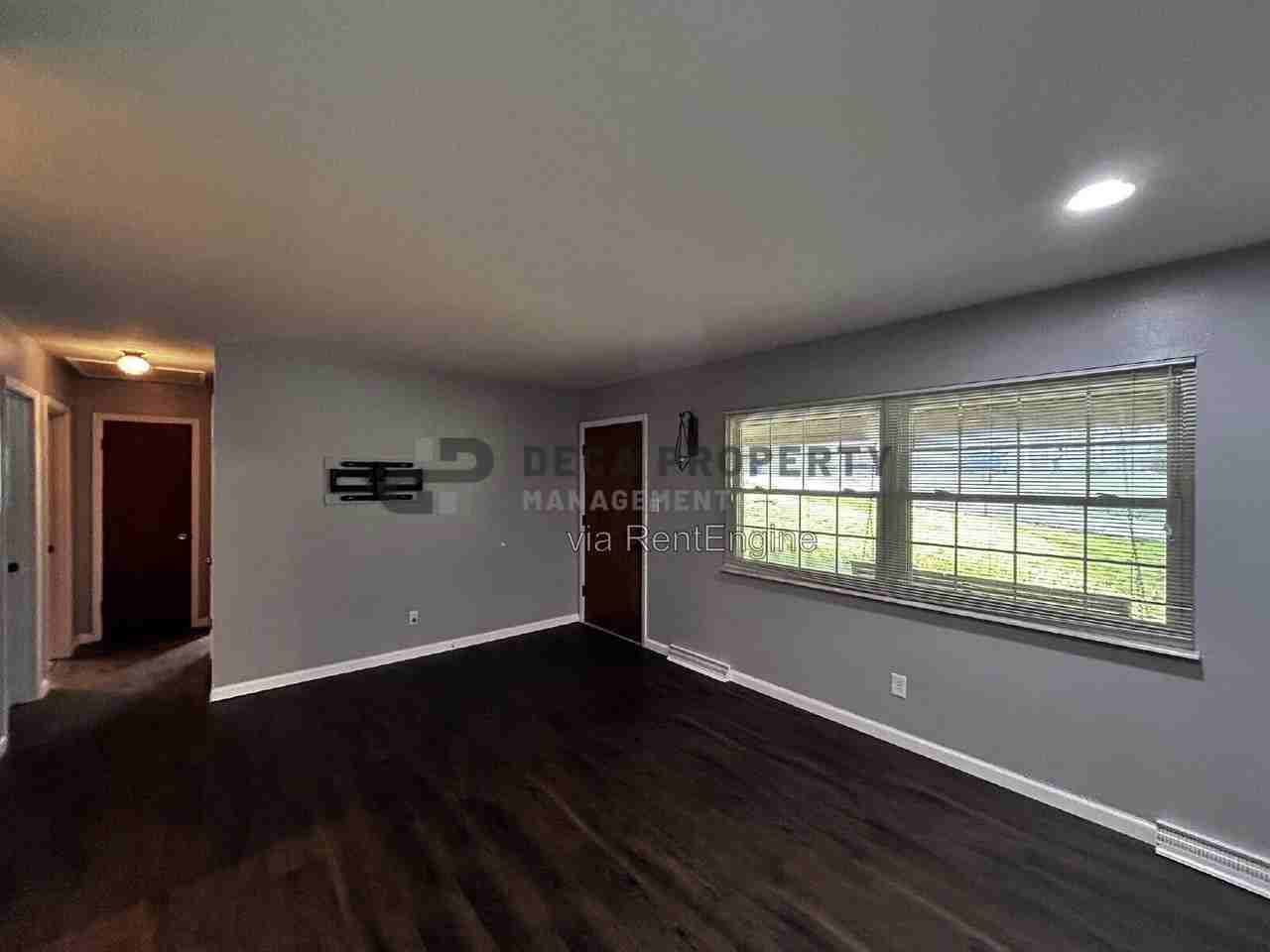 2166 Bryan Dr - Photo 3 of 20