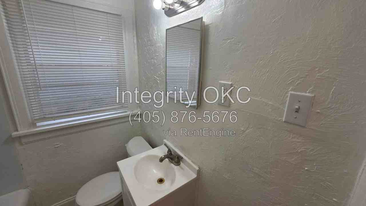 815 N Brauer Ave #3 - Photo 7 of 21