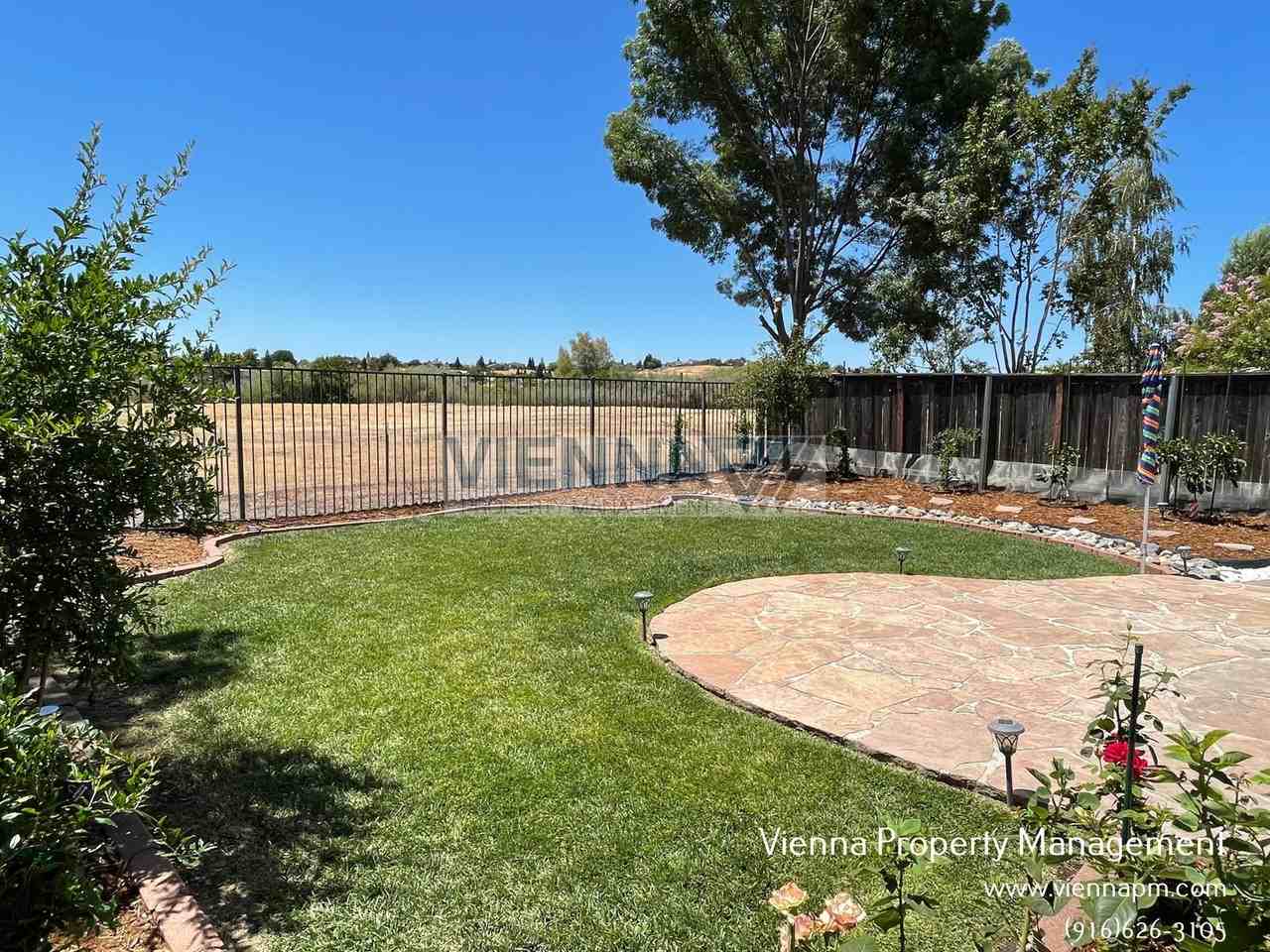 5311 Delta Dr - Photo 6 of 26