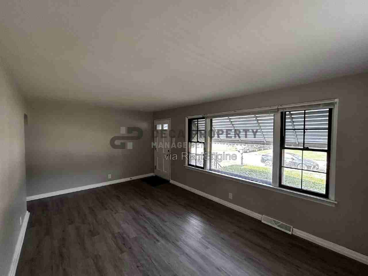 6108 Eaton Dr - Photo 2 of 18