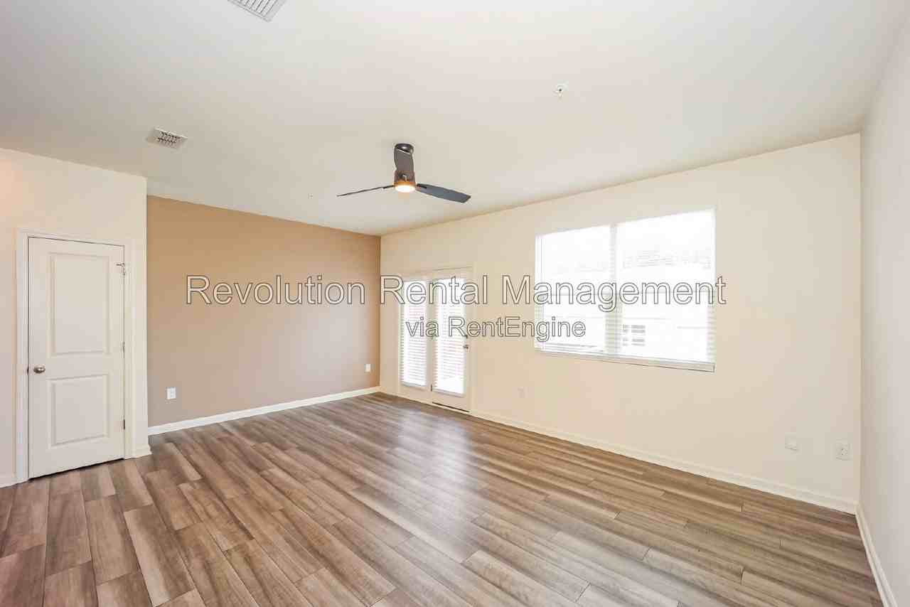 544 Magnolia Cir - Photo 5 of 34