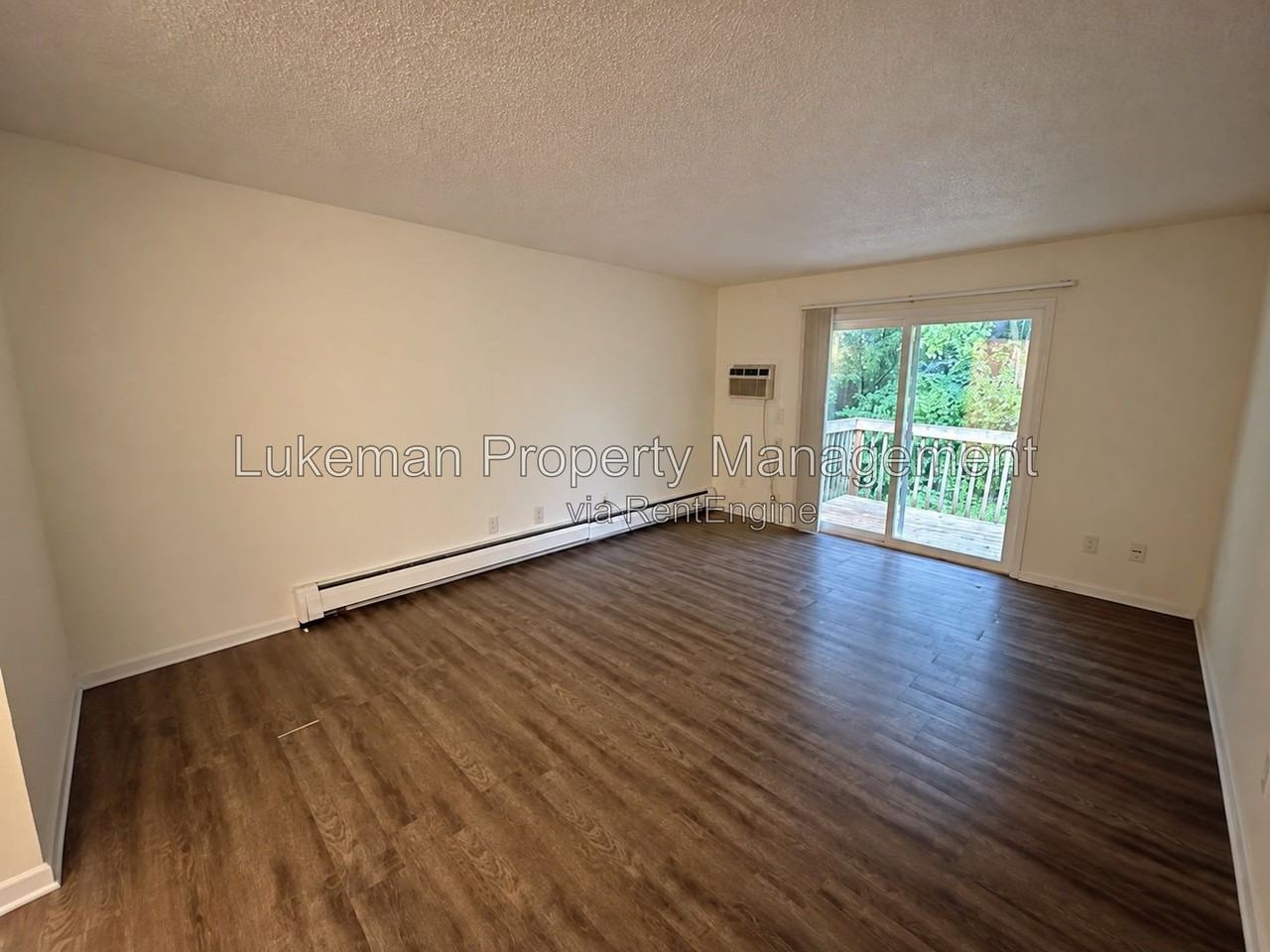 1405 Huntington Ave #3 - Photo 3 of 11