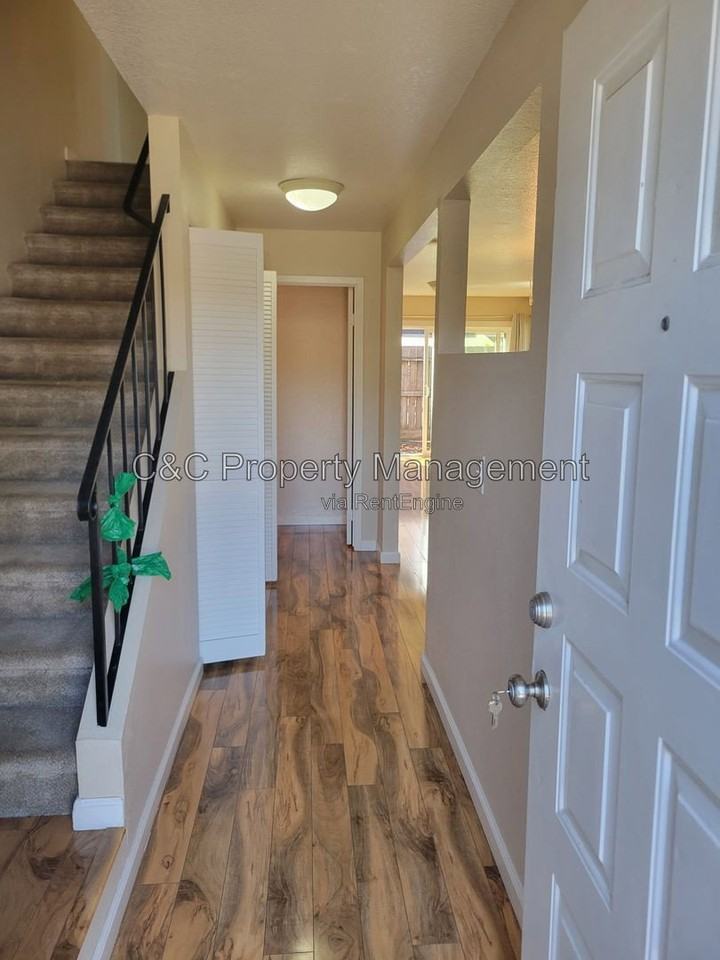 1506 Parkway Dr - Photo 6 of 17