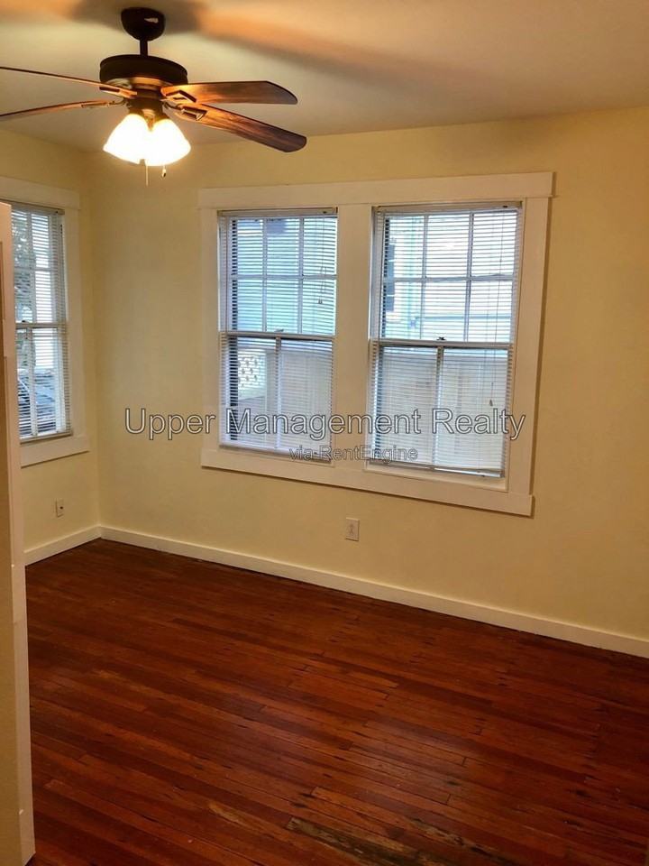 2530 Palmer Ave - Photo 7 of 10