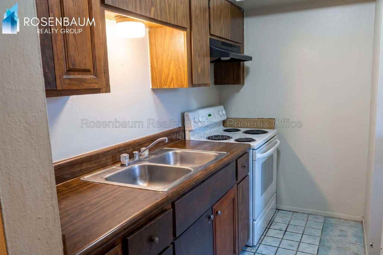 1724 E 6th Ave - Photo 3 of 8