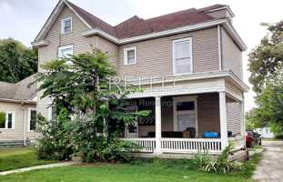 featured image of 1747 E Oak St #1