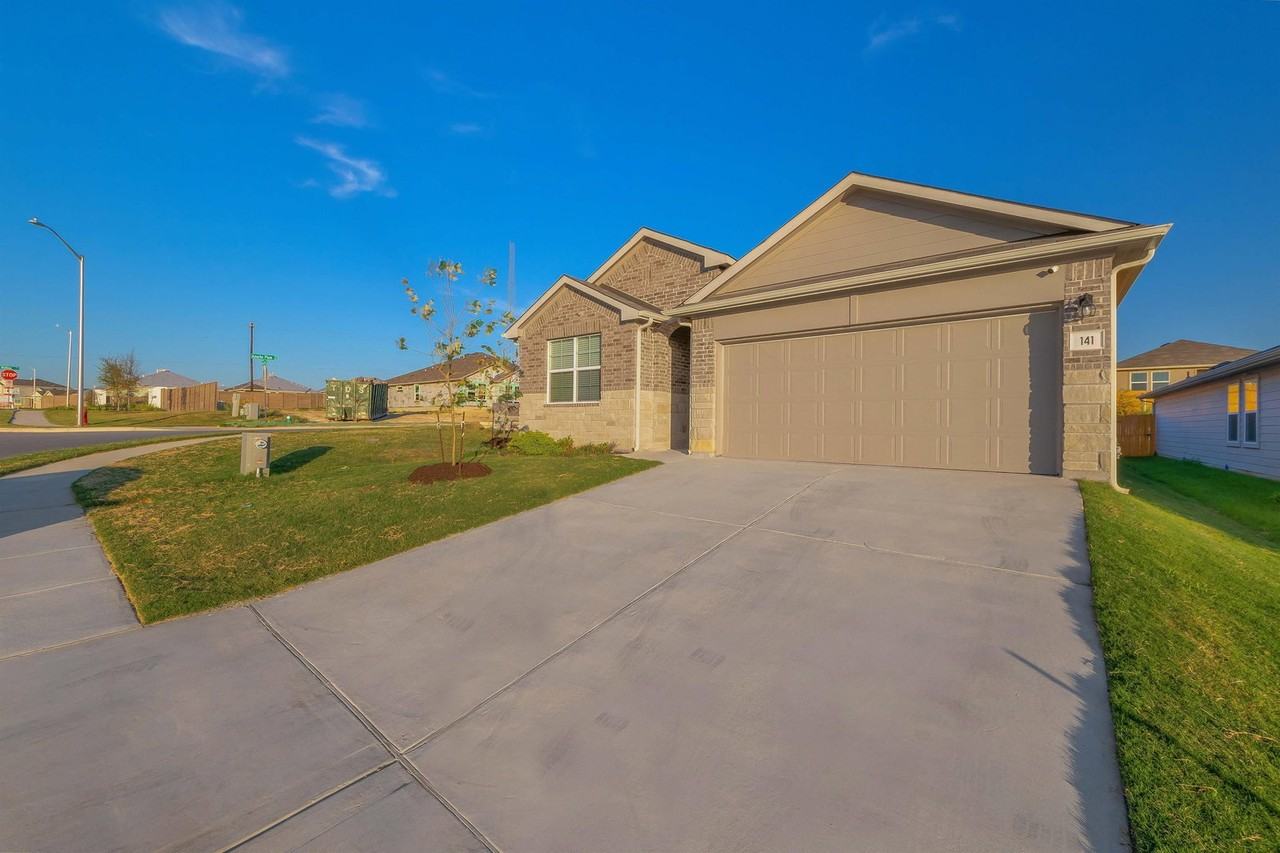 141 Spider Lily Dr - Photo 3 of 46