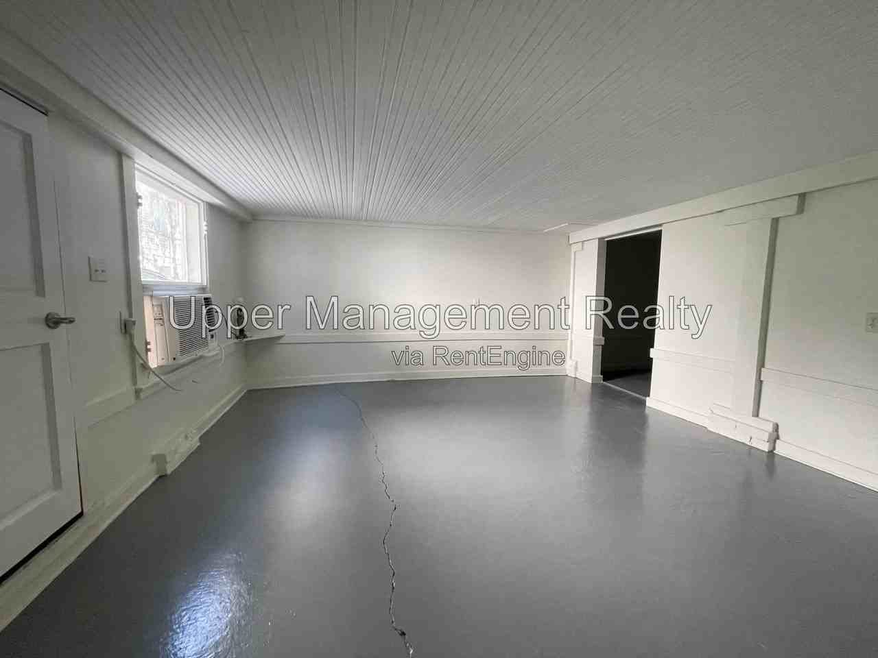 1519 Pine St - Photo 4 of 8