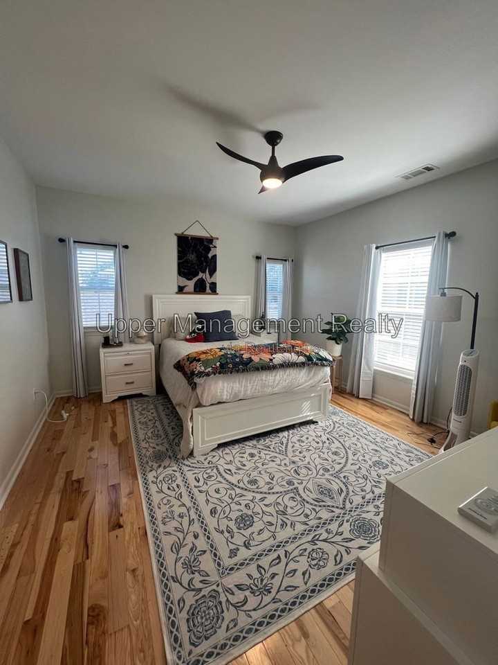 2325 State St - Photo 5 of 17